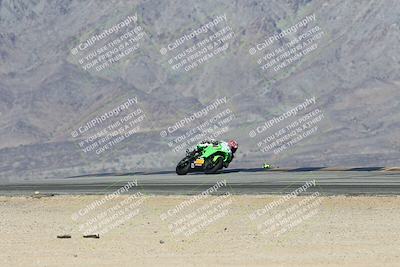 media/Dec-07-2025-CVMA (Sun) [[3e7d2de5dc]]/Race 8-Middleweight Shootout/